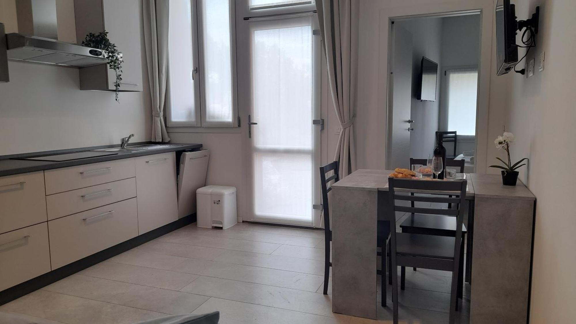 Quiet Apartment - Twa Bologna Buitenkant foto